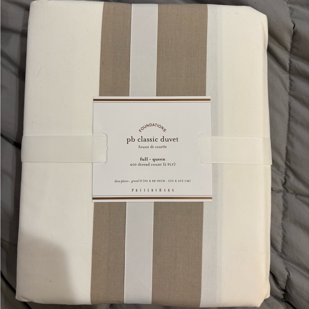 Pottery barn queen duvet